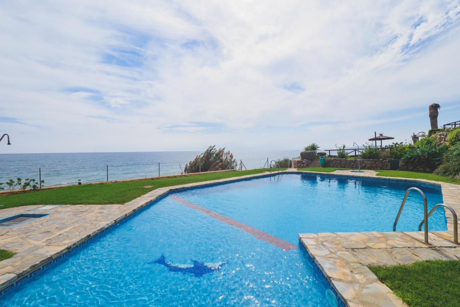 Estrella Del Mar Villa Естепона Екстериор снимка